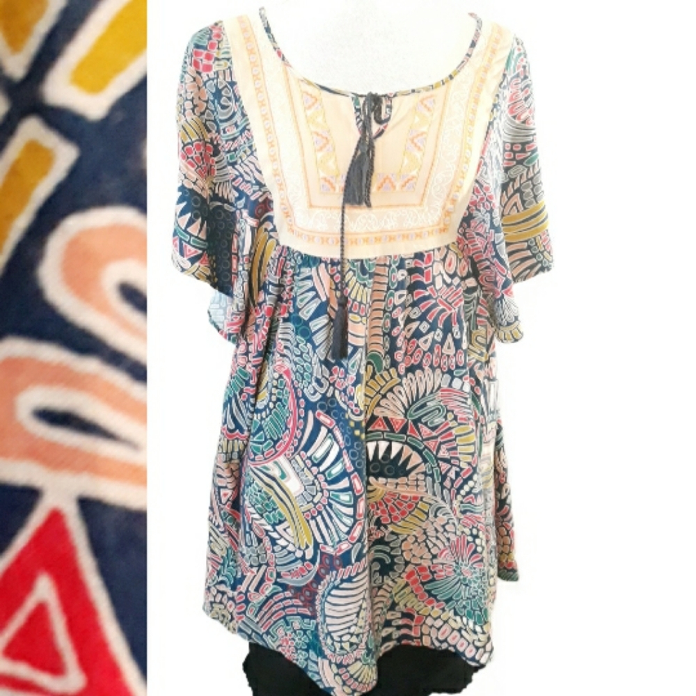 Flying Tomato Multicolor Geometric Lace Up Tunic Top - Size Medium
